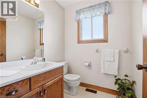11 Greenbriar Court, Welland, ON - Indoor Photo Showing Bathroom