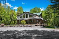 Welcome to 1439 Lacroix! - 