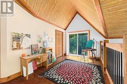 Great office possibilities or a reading/hobby area - 
