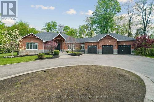 7 Rolling Meadow Drive, Caledon, ON - Outdoor With Facade