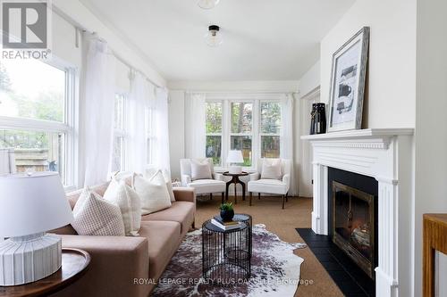 373 Rossmore Boulevard, Burlington, ON - Indoor Photo Showing Living Room With Fireplace