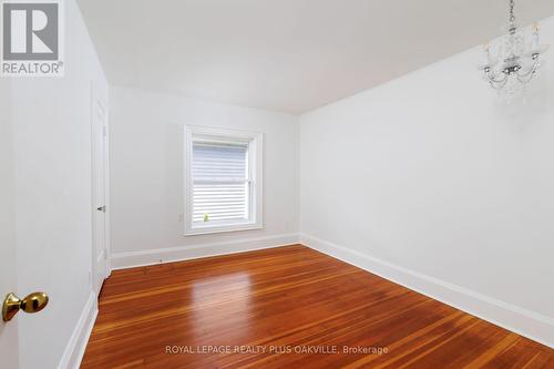 373 Rossmore Boulevard, Burlington, ON - Indoor Photo Showing Other Room