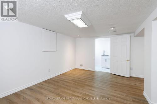 373 Rossmore Boulevard, Burlington, ON - Indoor Photo Showing Other Room