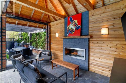 373 Rossmore Boulevard, Burlington, ON -  With Fireplace
