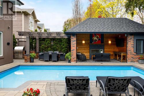 373 Rossmore Boulevard, Burlington, ON - Outdoor With In Ground Pool With Deck Patio Veranda