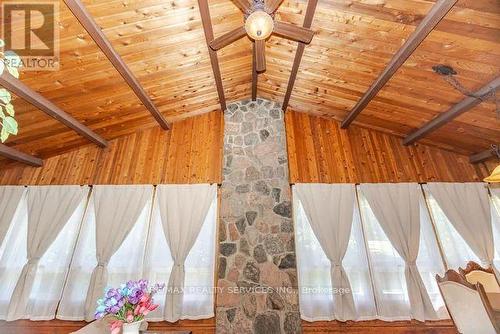24 Cedar Drive, Caledon, ON - Indoor