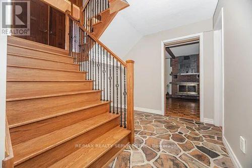 24 Cedar Drive, Caledon, ON - Indoor Photo Showing Other Room