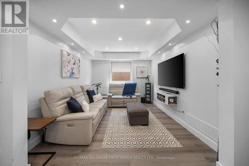62 Cachet Boulevard, Whitby, ON - Indoor Photo Showing Living Room