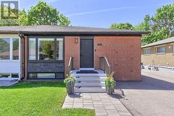 67 DAVIS ROAD Aurora, ON L4G 2B4
