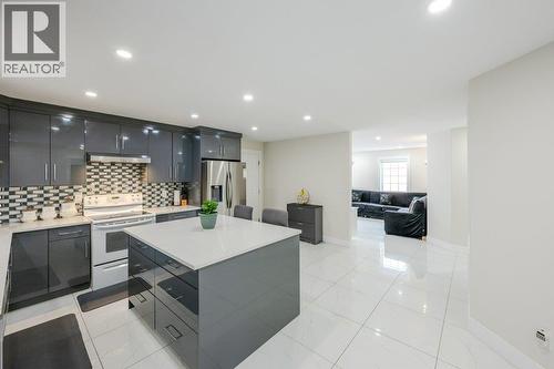 260 Willows Place, Oliver, BC - Indoor Photo Showing Kitchen