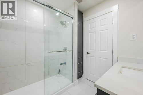 260 Willows Place, Oliver, BC - Indoor Photo Showing Bathroom