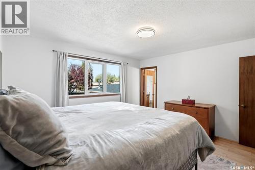 28 Malta Crescent, Saskatoon, SK - Indoor Photo Showing Bedroom