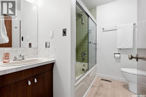 28 Malta Crescent, Saskatoon, SK - Indoor Photo Showing Bathroom
