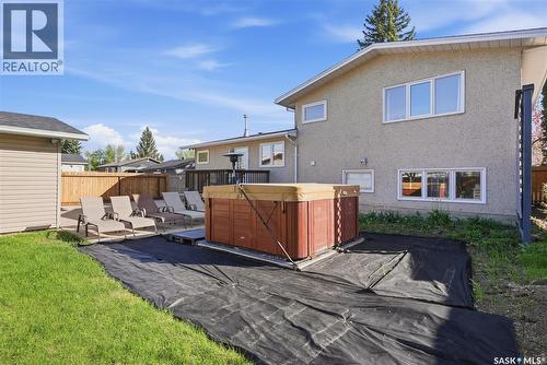 28 Malta Crescent, Saskatoon, SK - Outdoor With Deck Patio Veranda With Exterior