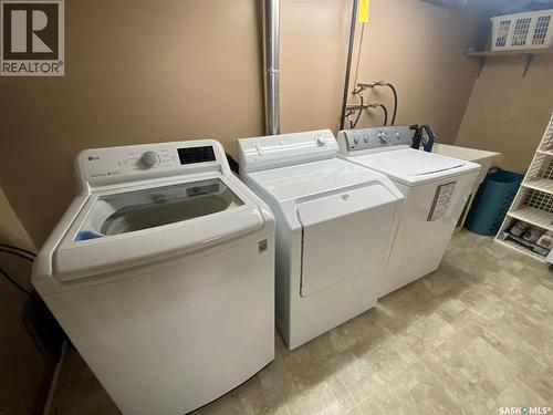 19 Bull Crescent, Yorkton, SK - Indoor Photo Showing Laundry Room