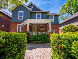 27 LYALL AVENUE Toronto, ON M4E 1W1