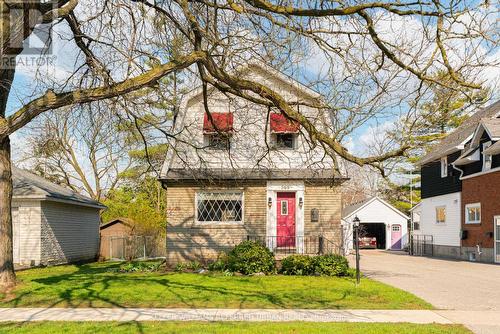 569 MASSON STREET  Oshawa, ON L1G 5A2