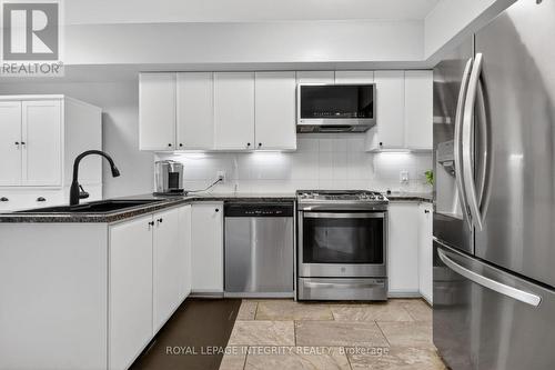 1 Chantilly Gate, Ottawa, ON - Indoor Photo Showing Kitchen With Upgraded Kitchen