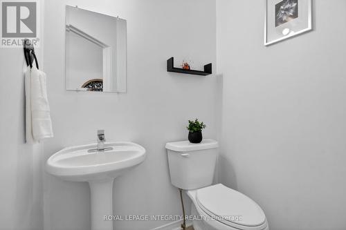 1 Chantilly Gate, Ottawa, ON - Indoor Photo Showing Bathroom