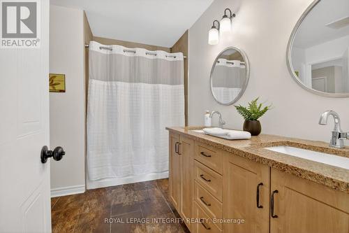 1 Chantilly Gate, Ottawa, ON - Indoor Photo Showing Bathroom
