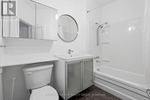 378 Booth Street, Ottawa, ON - Indoor Photo Showing Bathroom