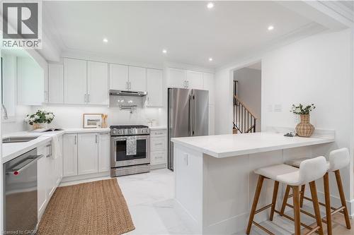 1379 Christina Court, Burlington, ON 