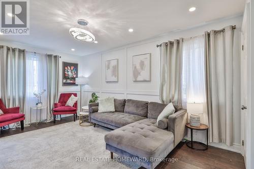 20 Masters Drive, Barrie, ON - Indoor Photo Showing Living Room