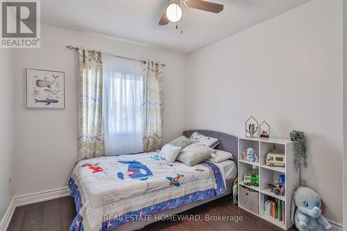 20 Masters Drive, Barrie, ON - Indoor Photo Showing Bedroom