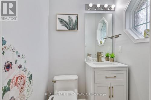 20 Masters Drive, Barrie, ON - Indoor Photo Showing Bathroom