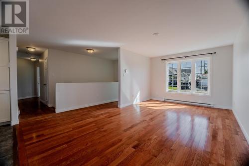 4 Parkview Crescent, St. John'S, NL - Indoor