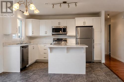 4 Parkview Crescent, St. John'S, NL - Indoor Photo Showing Kitchen