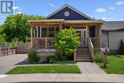 4 REMBE AVENUE  Hamilton, ON L8H 7G6