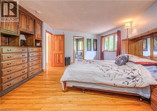 35 Robinson Road, Cambridge, ON - Indoor Photo Showing Bedroom