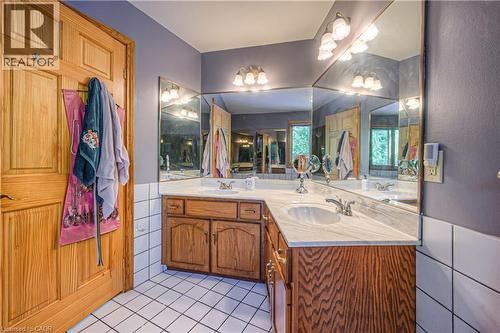 35 Robinson Road, Cambridge, ON - Indoor