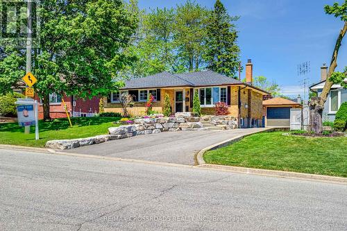 778 TENNYSON AVENUE  Oshawa, ON L1H 3K6