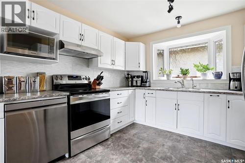 1456 Shannon Road, Regina, SK - Indoor Photo Showing Kitchen