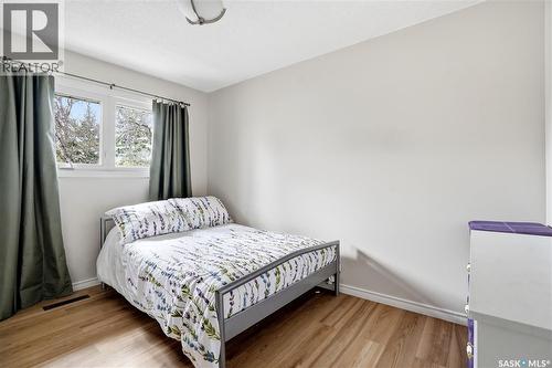 1456 Shannon Road, Regina, SK - Indoor Photo Showing Bedroom