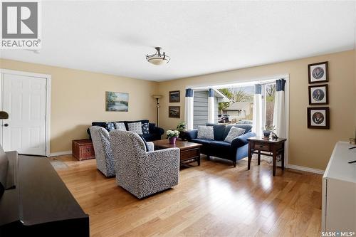 1456 Shannon Road, Regina, SK - Indoor Photo Showing Living Room