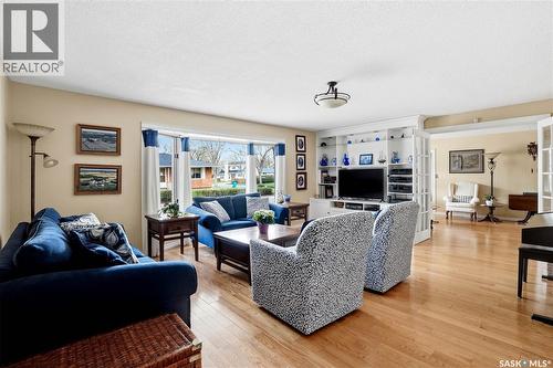 1456 Shannon Road, Regina, SK - Indoor Photo Showing Living Room