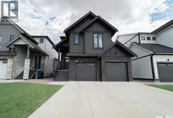 916 Feheregyhazi BOULEVARD Saskatoon, SK S7W 1E1
