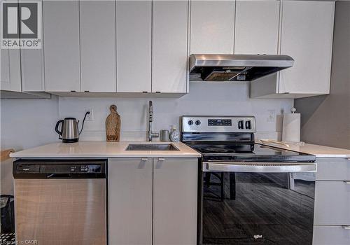 3210 Dakota Common Unit# 407A, Burlington, ON - Indoor Photo Showing Kitchen