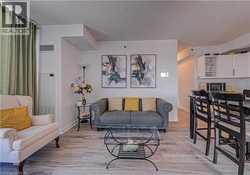 3210 Dakota Common Unit# 407A, Burlington, ON - Indoor Photo Showing Living Room