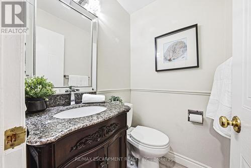 3217 Sovereign Road, Burlington, ON - Indoor Photo Showing Bathroom