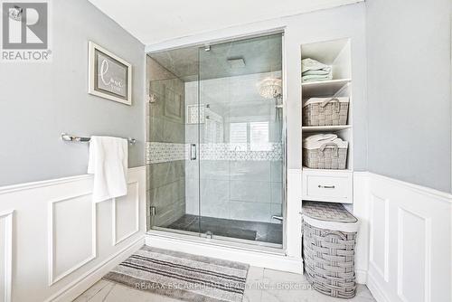 3217 Sovereign Road, Burlington, ON - Indoor Photo Showing Bathroom