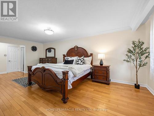 2023 Jacamar Court, Mississauga, ON - Indoor Photo Showing Bedroom