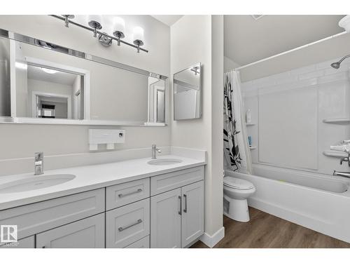 #53 7604 29 Av Nw, Edmonton, AB - Indoor Photo Showing Bathroom