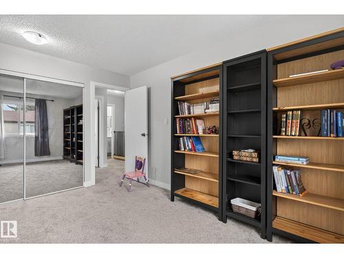 #53 7604 29 Av Nw, Edmonton, AB - Indoor