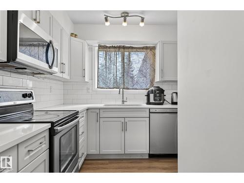 #53 7604 29 Av Nw, Edmonton, AB - Indoor Photo Showing Kitchen