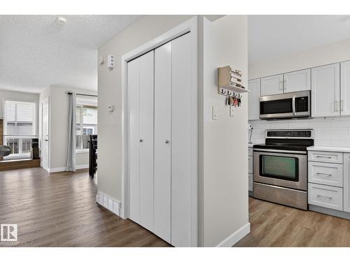 #53 7604 29 Av Nw, Edmonton, AB - Indoor Photo Showing Kitchen