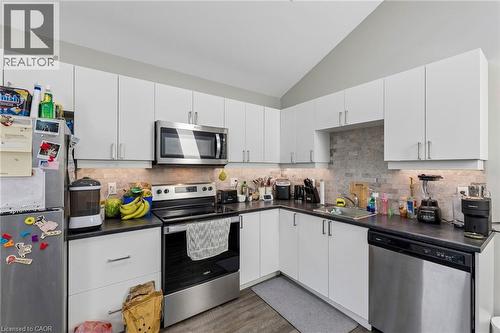 Unit B - Kitchen - 158 Laurentian Drive N, London, ON - Indoor Photo Showing Kitchen